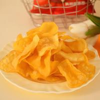 Vente en gros de chips de patates douces en vrac Emballage de marque personnalisé sans additifs prêt à manger Chips de patates douces dorées naturelles