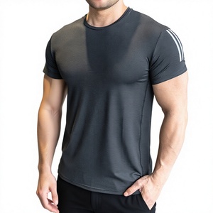 เสื้อยืดกีฬาผู้ชายแบบหลวม น้ำหนัก 180 กรัม สั่งทำได้ตามต้องการ ขายส่ง MOQ ต่ำ ปี 2026 พร้อมโลโก้ - Product Image 2