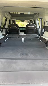 Auto Eléctrico 2023 Ri vian R1S Adventure de Cuatro Ruedas - Product Image 5