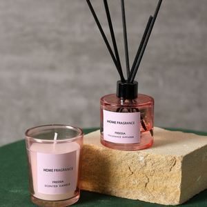 Kit de parfum d'ambiance pour la maison, bougie en cire de soja, 40 à 60 heures de combustion, pot en verre fait main, coffret cadeau d'aromathérapie de luxe - Product Image 1