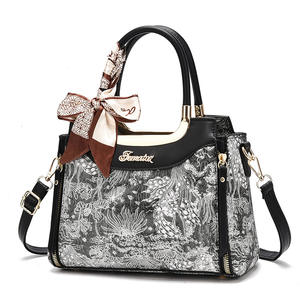 Новые женские повседневные сумки-тоут <span class=keywords><strong>2026</strong></span> года: две модели, удобные, легкие, с застежкой-молнией, гладкая текстура, цепочка, из искусственной кожи - Product Image 5