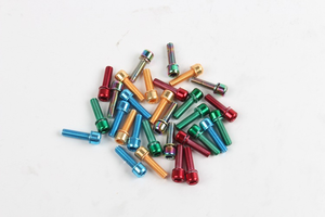 Conjunto de 6 Parafusos para Guidão de Bicicleta MTB, Parafusos de Aço Inoxidável Coloridos Revestidos de Titânio M5*18MM - Product Image 3