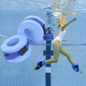Set Fitness per Esercizi in Acqua: Pesi per Caviglie e Braccia, Accessori per Piscina, Manette Acquatiche, Anelli Galleggianti per Aerobica in Acqua - Product Image 5