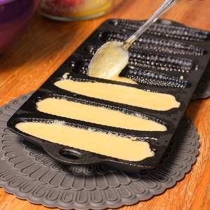 <span class=keywords><strong>DEBIEN</strong></span> Plaque de cuisson en fonte pré-cuivré à 7 empreintes rectangulaires, en tôle d'acier épaissie de 1,5 mm, pour bâtonnets de pain de maïs et pain - Product Image 2