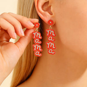 Boucles d'oreilles créatives en alliage avec lettres <span class=keywords><strong>MAMA</strong></span> incrustées de diamants, perles de riz, bijoux fantaisie pour la Fête des Mères - Product Image 2