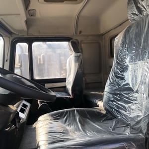 Camión volquete Shacman 6x4 H3000 usado - Product Image 3