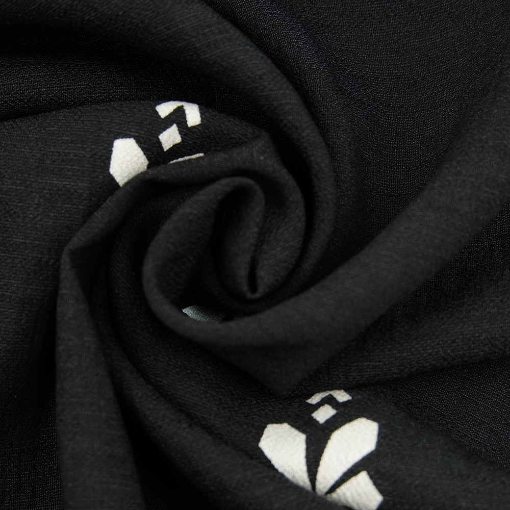 High-quality Custom Wholesale 125gsm Woven Lightweight Printed Fabric Base Fabrics (Rayon/Nylon) for Dresses-Make-To-Order
