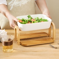Keramische saladekom met bamboe standaardhandvatten, witte porseleinen serveerschaal, fruit- en snackhouder voor aanrecht of feestjes.