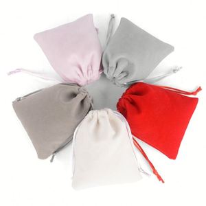 Vente en gros de pochettes à bijoux en velours noir personnalisées WENWI avec cordon de serrage, logo imprimé, 7x9 cm, conteneur à bijoux portable - Product Image 2