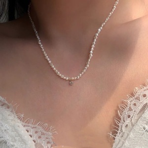 Collar de Perlas Barrocas Ultrafinas con Cadena Elegante para Clavícula, Diseño de Lujo Exclusivo para Socialites - Product Image 2