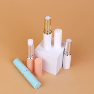 Baume à lèvres hydratant naturel biologique multicolores avec logo personnalisé, tubes de baume à lèvres nourrissant et hydratant, saveur miel et fruits, végan - Product Image 1