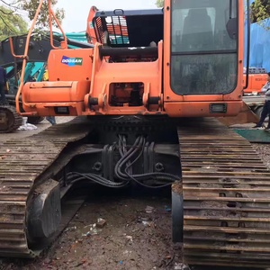 รถขุดไฮดรอลิกตีนตะขาบขนาดใหญ่ Doosan DX500 มือสองจากเกาหลี น้ำหนัก 50 ตัน สำหรับงานขุดเหมือง งานก่อสร้าง และงานเคลื่อนย้ายดินจำนวนมาก - Product Image 6