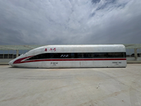 Modèle grandeur nature en PRF (polymère renforcé de fibres) CR400AF sur le thème des trains à grande vitesse, personnalisé pour installation extérieure, pour installations d'exposition de musées scientifiques