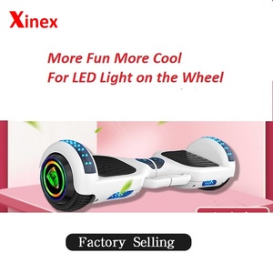 Patinete Eléctrico Autoequilibrado de Moda de 6.5 Pulgadas <span class=keywords><strong>con</strong></span> <span class=keywords><strong>Luces</strong></span> LED de Colores - Product Image 4