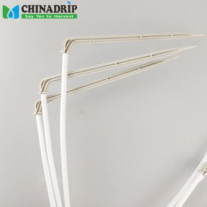 Système d'<span class=keywords><strong>arrosage</strong></span> <span class=keywords><strong>automatique</strong></span> pour serre Micro goutte à goutte Jeu de goutteurs en plastique avec tuyau en PE blanc - Product Image 3