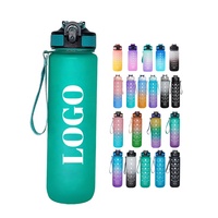 Bouteilles d'eau sportives en plastique personnalisables avec logo, marqueur de temps et pailles en silicone, 600ml/750ml/1000ml, avec couvercle à ouverture rapide