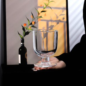 Bicchiere da <span class=keywords><strong>Vino</strong></span> Coreano Personalizzato con Stelo <span class=keywords><strong>Rosso</strong></span>, Design Moderno, per Succhi e Bevande Fredde, Ideale per Matrimoni e Bar - Product Image 3