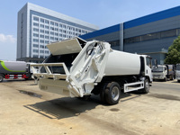 Camion compacteur de déchets I-suzu ELF 4X2 6m3, camion d'élimination des déchets, camion de compression des ordures