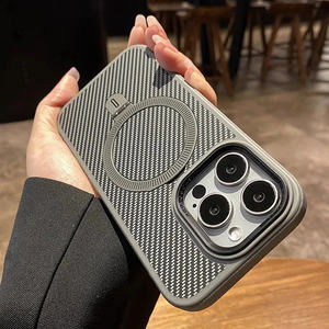 Custodia in fibra di carbonio <span class=keywords><strong>oro</strong></span> titanio per <span class=keywords><strong>iPhone</strong></span> 16 15 <span class=keywords><strong>Pro</strong></span> <span class=keywords><strong>Max</strong></span> 14 13 16Plus ricarica Wireless magnetica con cavalletto antiurto - Product Image 5