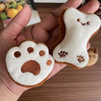 Porte-clés en peluche réaliste petit ours, pendentif mignon pour fille, breloque faite à la main en résine plastique pour sac d'étudiant