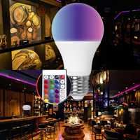 Usine En Gros 5W RVB Smart LED Ampoule 220V A60 E27 Multi-Couleur RVB Télécommande LED Lampes pour Entrepôts