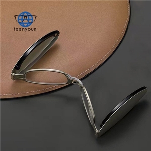Teenyoun Anti Blue Ray luxe pour femmes métal acétate verre de lecture 25 blanc cadre lunettes Portable pliant lunettes de lecture - Product Image 4