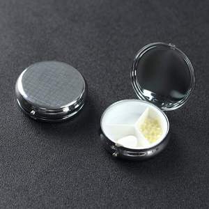 Organisateur de pilules de vitamine de médecine de style vintage noir personnalisé étui porte-pilule rétro et boîte de cachette de bibelots fabriqués en Chine - Product Image 2