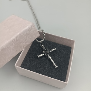 Collar con Colgante <span class=keywords><strong>de</strong></span> Cruz <span class=keywords><strong>de</strong></span> Jesús, <span class=keywords><strong>Estrella</strong></span> <span class=keywords><strong>de</strong></span> <span class=keywords><strong>David</strong></span>, Flor Circular, Letra Dorada y Rosa, Modelo YK - Product Image 3