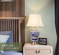 Lampe de table moderne en céramique de porcelaine bleue et blanche avec abat-jour en tissu, vente chaude