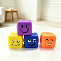 Mini cubes anti-stress à viscosité lente en forme de visage souriant, jouet sensoriel extensible pour soulager l'anxiété et le stress