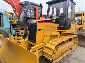 รถดันดินตีนตะขาบ CAT D4C ระบบไฮดรอลิก สำหรับงานปรับระดับพื้นที่ งานก่อสร้างถนน งานเหมือง งานเคลียร์พื้นที่ และงานเคลื่อนย้ายดิน - Product Image 1