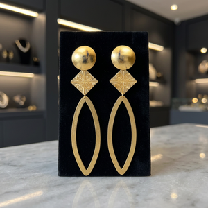 Boucles d'oreilles classiques pour enfants en pierres précieuses, en acier inoxydable plaqué argent, fabriquées au Rajasthan - Product Image 2