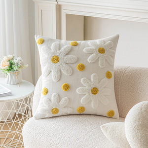 Aoyatex flor nórdica tufted tulipán almohada lindo cojín suave para el sofá de la sala de estar - Product Image 5