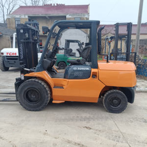 Chariots élévateurs Toyota d'occasion 50 5 tonnes 3 mètres - Product Image 3