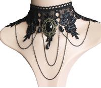 Collier en dentelle noire à col large, style punk tendance, avec chaîne à pampilles exagérée et motif os, pour robe de soirée