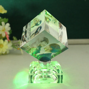 MH-F0403 Khung Ảnh Pha Lê Thủy Tinh Xoay Phát Sáng - Product Image 2