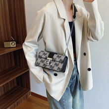 <span class=keywords><strong>Bolso</strong></span> de PU para Mujer, Marca de Diseño de Lujo LY, Texturizado, Estilo Francés, Cadena Cruzada, Combinable con Todo, Cuadrado <span class=keywords><strong>Mediano</strong></span>, de Un Solo Hombro - Product Image 5