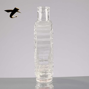 Botella <span class=keywords><strong>de</strong></span> vidrio vacía <span class=keywords><strong>de</strong></span> 500 ml para <span class=keywords><strong>vodka</strong></span> y ginebra, con tapón y corcho, para <span class=keywords><strong>vodka</strong></span>, ginebra y whisky. - Product Image 5
