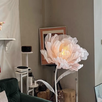 Lampe sur pied géante en organza avec fleurs artificielles et lumière à fibres optiques pour la décoration de scène de mariage, vitrine de centre commercial, décoration florale