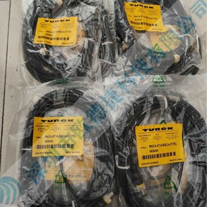 สายเชื่อมต่อเซ็นเซอร์ Turck รุ่น RKC4.4T-5-RSC4.4T/TEL ชุดสายเคเบิลพร็อกซิมิตี้สวิตช์ - Product Image 1