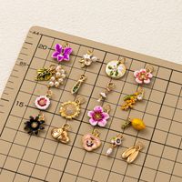 Charmes géométriques en laiton brillant avec zircon, tendance Hongtong AC-202, pour la fabrication de colliers, vente chaude, pendentifs