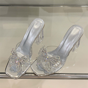 รองเท้าส้นสูงแฟชั่นฤดูร้อนสำหรับผู้หญิง แบบใส ประดับคริสตัล กันน้ำ พื้นหนา กันลื่น เหมาะสำหรับงานปาร์ตี้ - Product Image 3