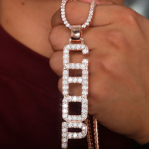 Liontin kustom VVS Moissanite dengan 925 perak murni berlapis emas mawar huruf es nama kustom Hip Hop Bling gaya perhiasan - Product Image 1