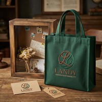 Boîte de présentation rectangulaire en bois rustique écologique Landy, boîte à souvenirs avec porte en verre, crochets, décorations de fleurs séchées, vente en gros