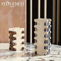 Vases en travertin naturel à joint tenon, pierres imbriquées, beige travertin et marbre noir, vases géométriques pour la décoration Wabi-Sabi