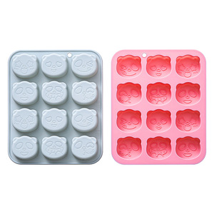 แม่พิมพ์เค้กซิลิโคนแบบไม่ติด 12 ช่อง ลายแพนด้า เกรดอาหาร ใช้ซ้ำได้ แม่พิมพ์ซิลิโคนน่ารักแบบแม่เหล็ก สำหรับทำช็อกโกแลต ลูกอม และน้ำแข็ง DIY - Product Image 1