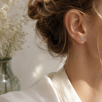 Original-Design 925 Sterling Silber Handgefertigte Mini-Ohrstecker in Kreuzform für Damen, Hochzeit, Jubiläum, Party