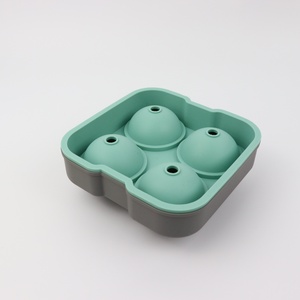 แม่พิมพ์น้ำแข็งทรงกลม Rechishre ทำจากซิลิโคน พร้อมฝาปิด สำหรับวิสกี้ ค็อกเทล และเบอร์เบิน ใช้ซ้ำได้ ปลอดสาร BPA เกรดสำหรับอาหาร - Product Image 2