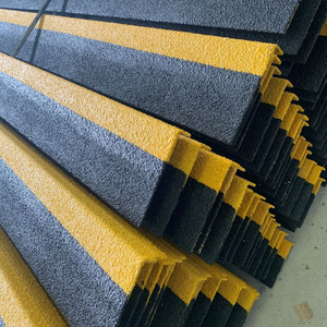 Marches d'escalier et nez de marche en PRV (Polymère Renforcé de Fibres de Verre) noirs par pultrusion - Product Image 6