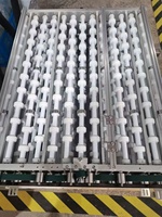 Système de rouleaux de convoyeur personnalisé en PTFE flexible avec arbre en acier inoxydable et engrenage pour machine industrielle de fabrication de circuits imprimés